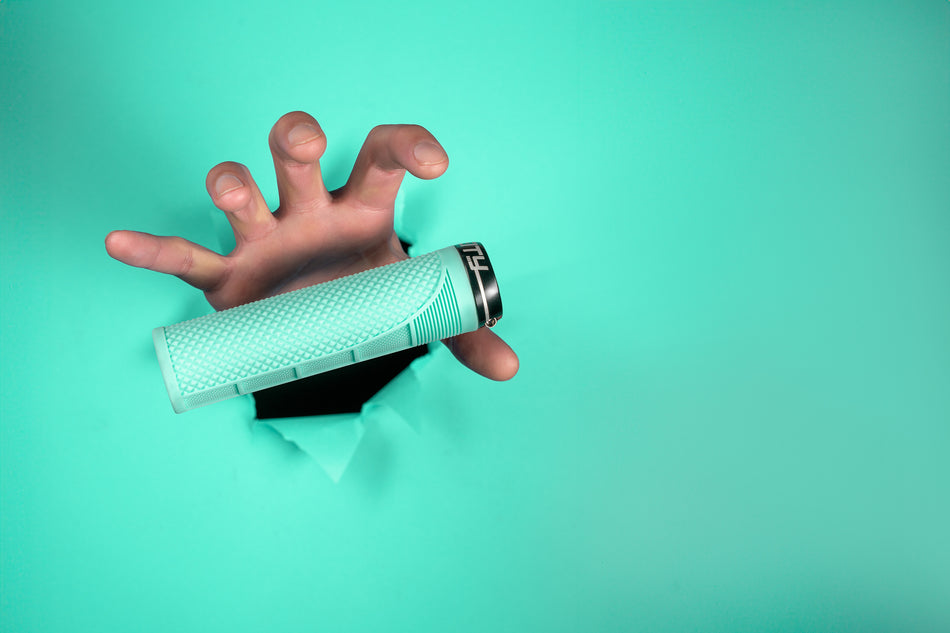 DEITY MEGATTACK GRIPS